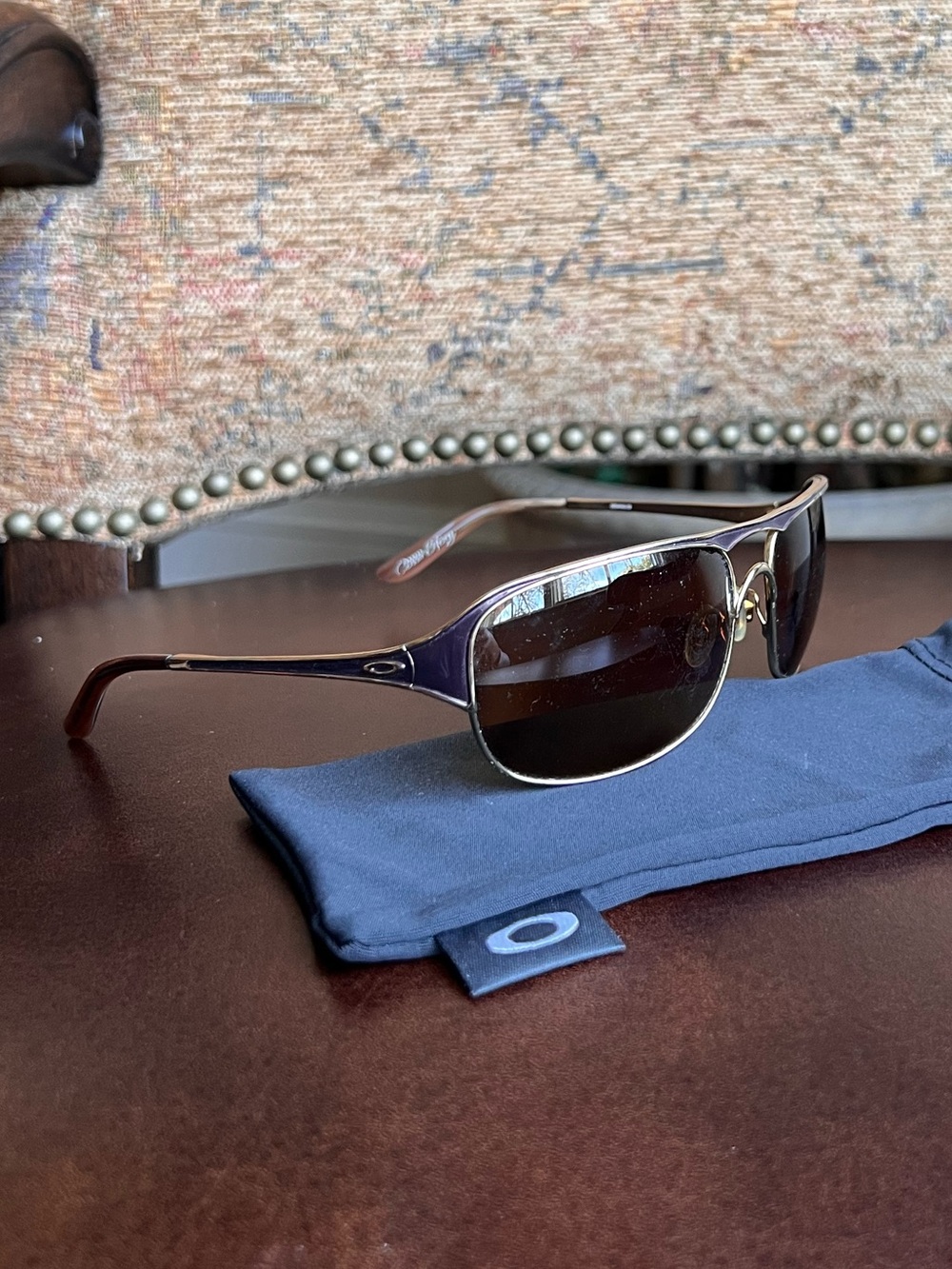Oakley Cover Story Polarized Women’s Sunglasses